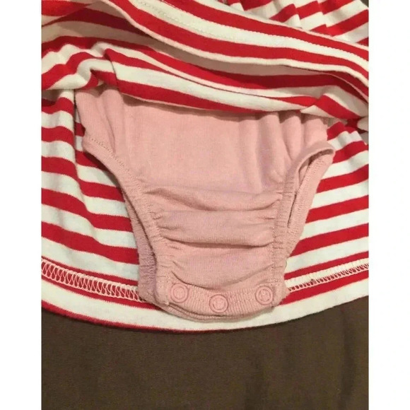 Giggle back to basics size 0/3m Baby Girls' Red Striped Dress with Bloomers - Picture 3 of 3